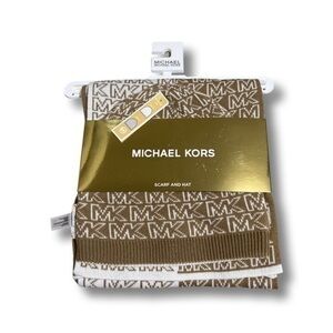Michael Kors Hat Beanie And Scarf Set NWT